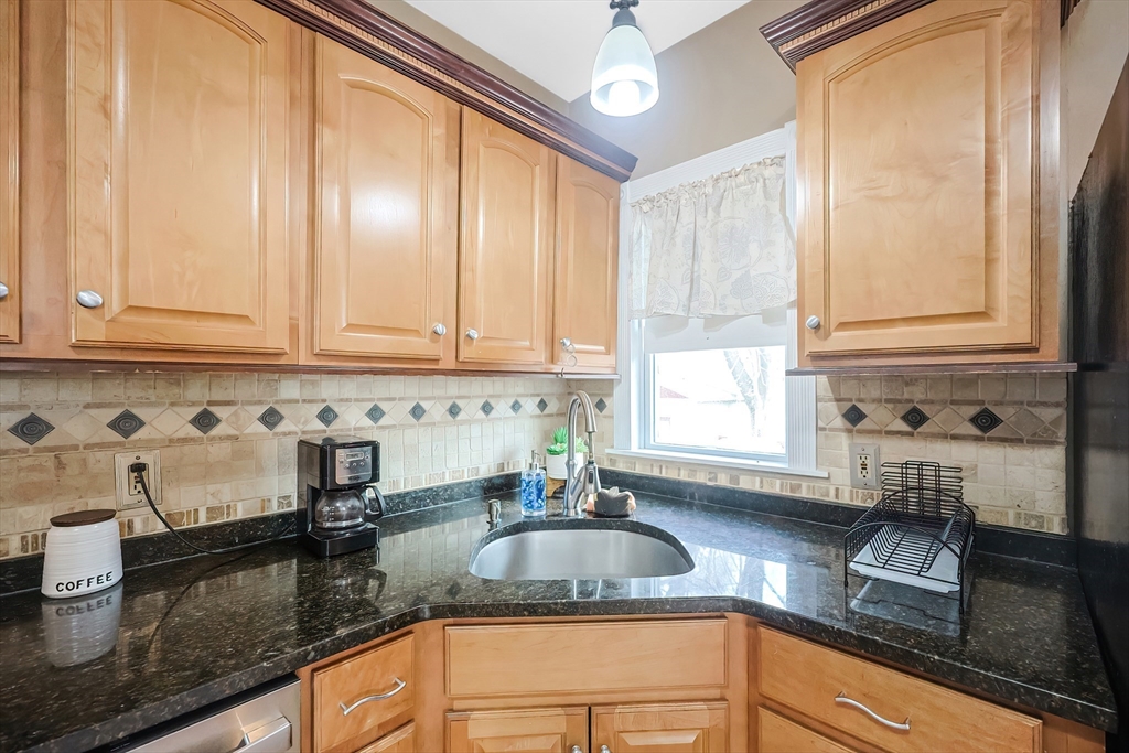 8 Johnston Terrace Saugus, MA 01906 - Photo 15 of 26