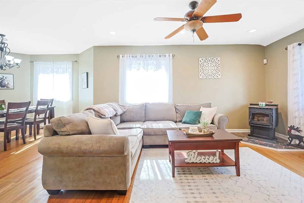 8 Johnston Terrace Saugus, MA 01906 - Photo 5 of 26