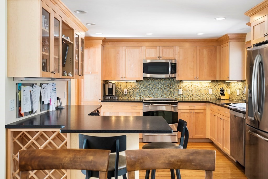 11 Aqueduct Road Natick, MA 01760 - Photo 11 of 39 Gallery Image 11