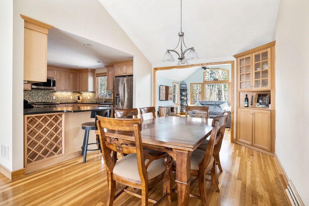 11 Aqueduct Road Natick, MA 01760 - Photo 12 of 39 Gallery Image 12