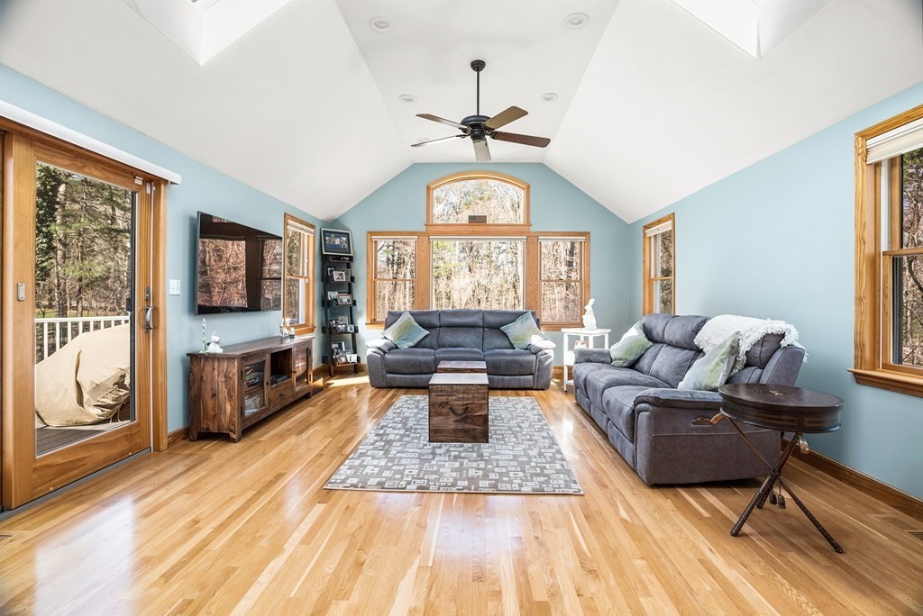 11 Aqueduct Road Natick, MA 01760 - Photo 16 of 39 Gallery Image 16