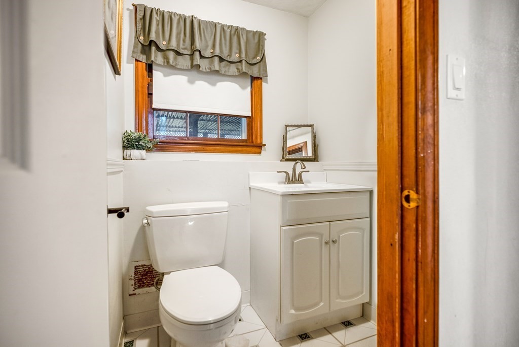 11 Aqueduct Road Natick, MA 01760 - Photo 37 of 39 Gallery Image 37