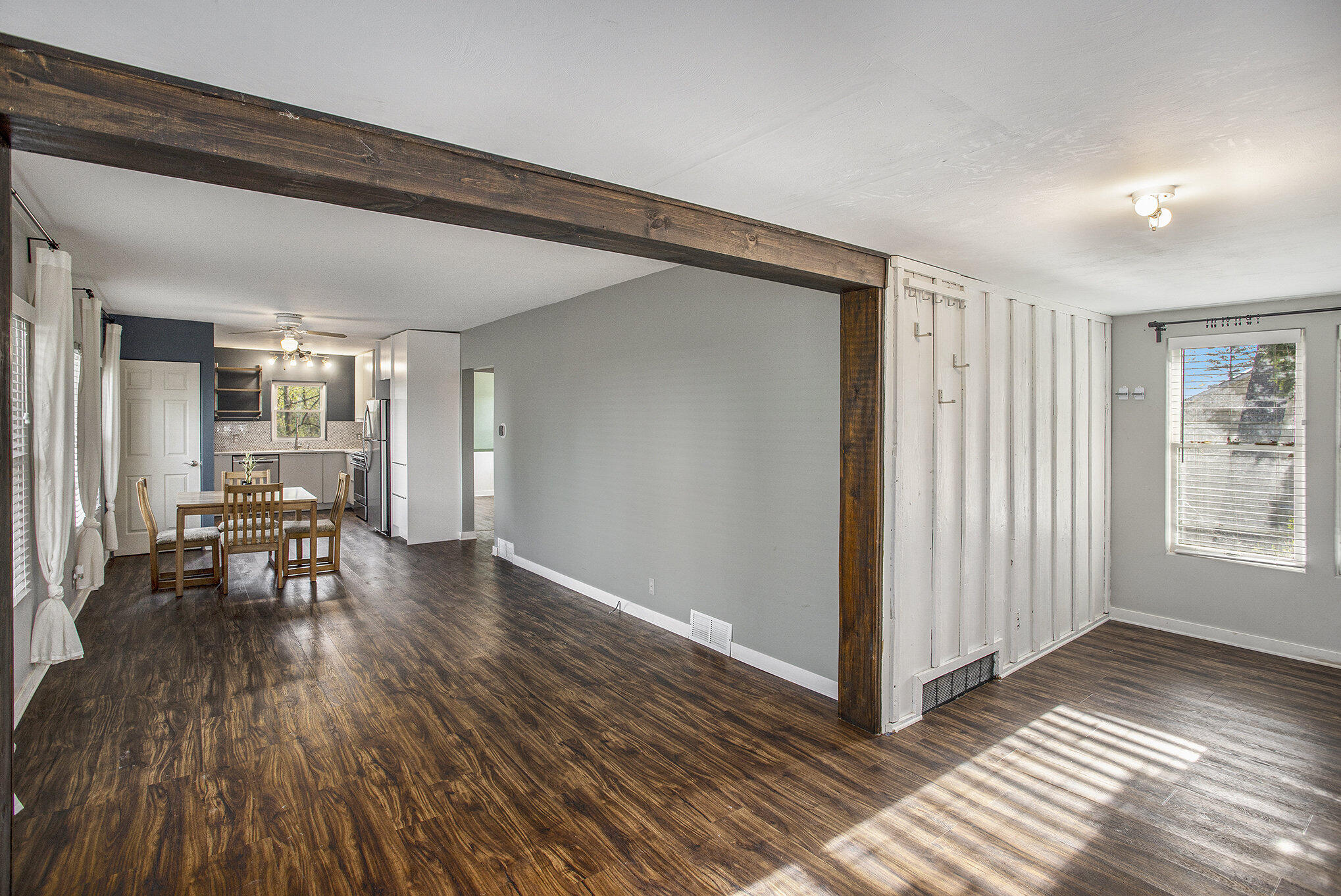 48 Ridgewood Street Kalamazoo, MI 49001 - Photo 5 of 19 006_6w6a7583