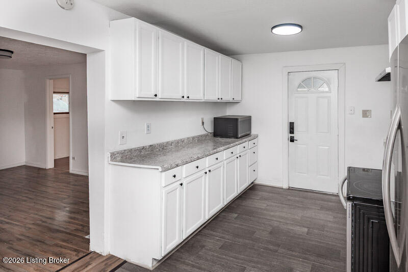 606 Country Club Road Louisville, KY 40206 - Photo 8 of 20 image017