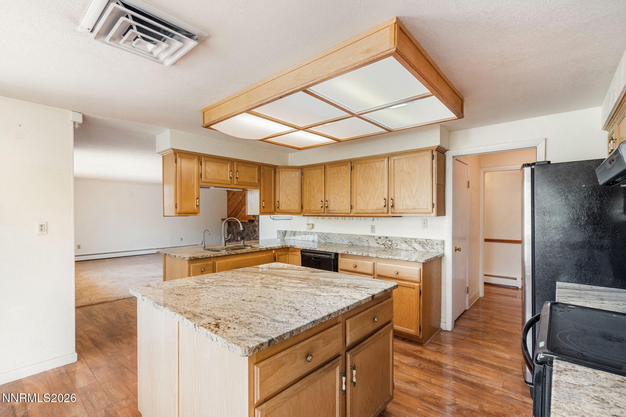 20500 Cooke Drive Reno, NV 89521 - Photo 11 of 33 18-web-or-mls-DSC01353