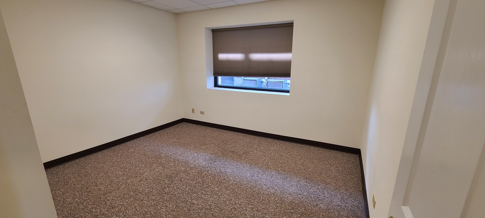 8527 West 191st Street, Unit 33A Mokena, IL 60448 - Photo 8 of 10 a view of an empty room