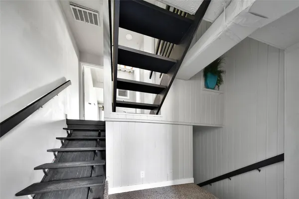 $1,000 | 28 Lakeway Street, Conroe, TX 77304