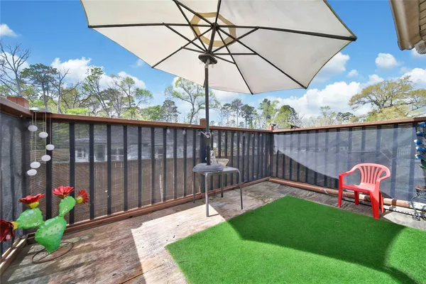 $1,000 | 28 Lakeway Street, Conroe, TX 77304