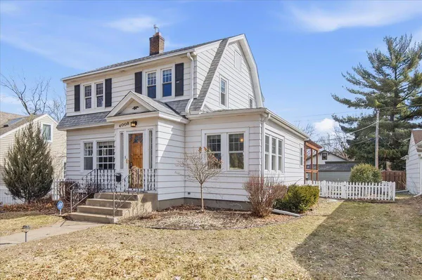 $3,200 | 4008 Zenith Avenue North, Robbinsdale, MN 55422