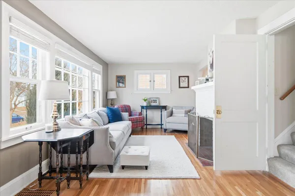 $3,200 | 4008 Zenith Avenue North, Robbinsdale, MN 55422