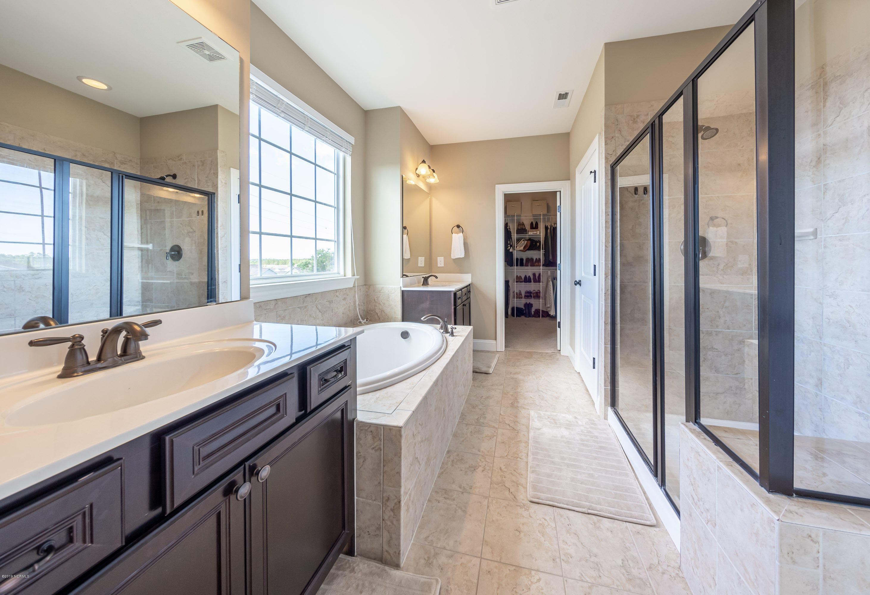 124 Hampton Drive Holly Ridge, NC 28445 - Photo 24 of 41 Master Bathroom