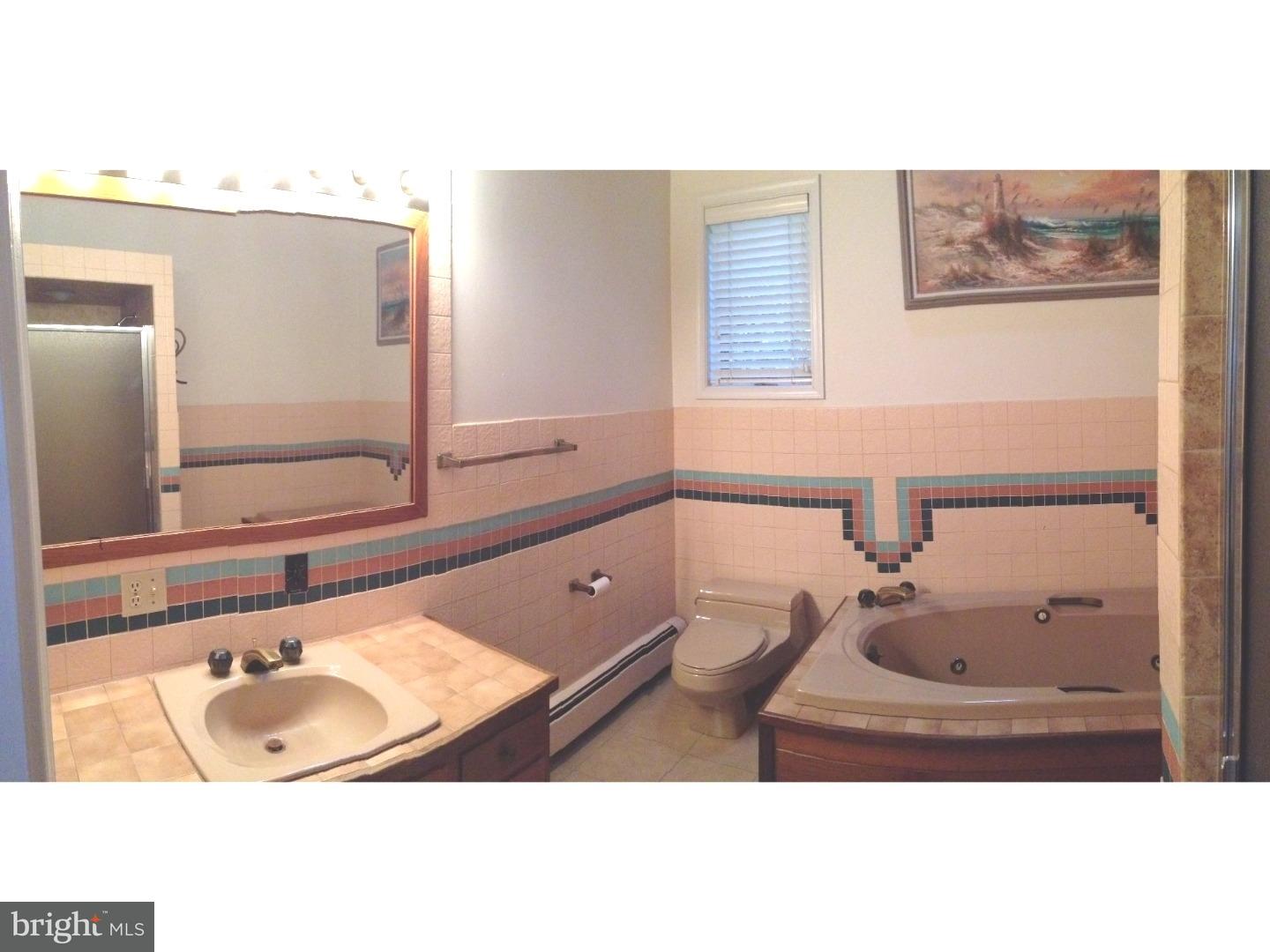 35 Palmer Road Bangor, PA 18013 - Photo 14 of 24 Master Bathroom