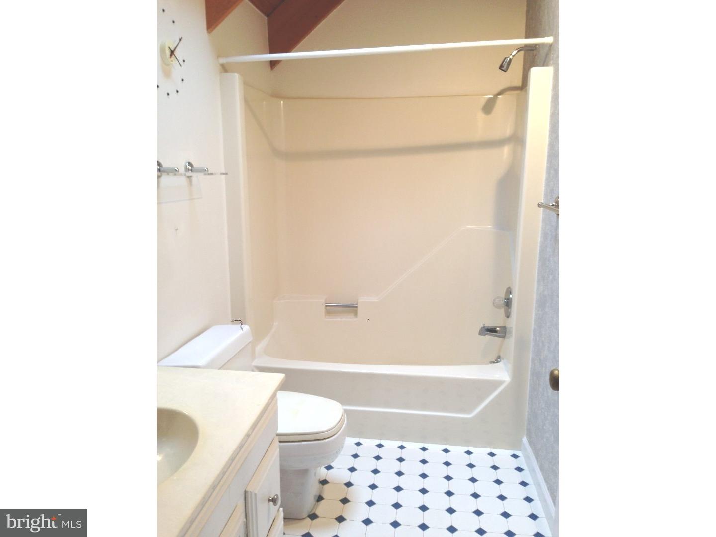 35 Palmer Road Bangor, PA 18013 - Photo 17 of 24 Bathroom