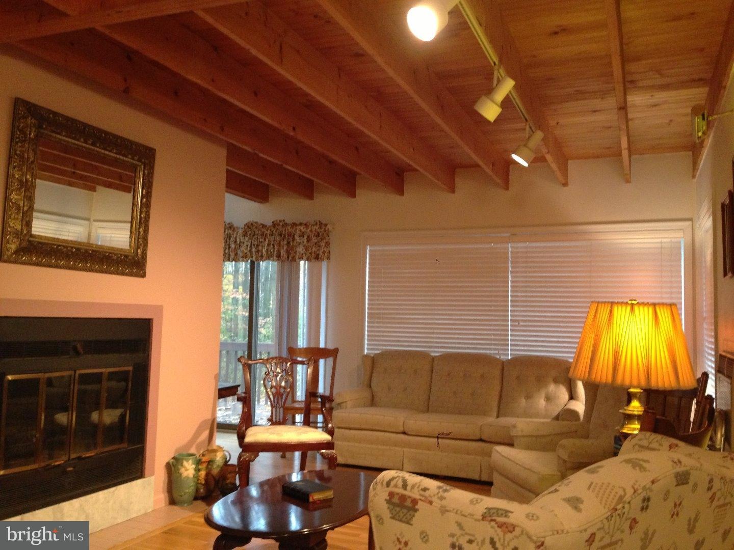35 Palmer Road Bangor, PA 18013 - Photo 5 of 24 Living Room
