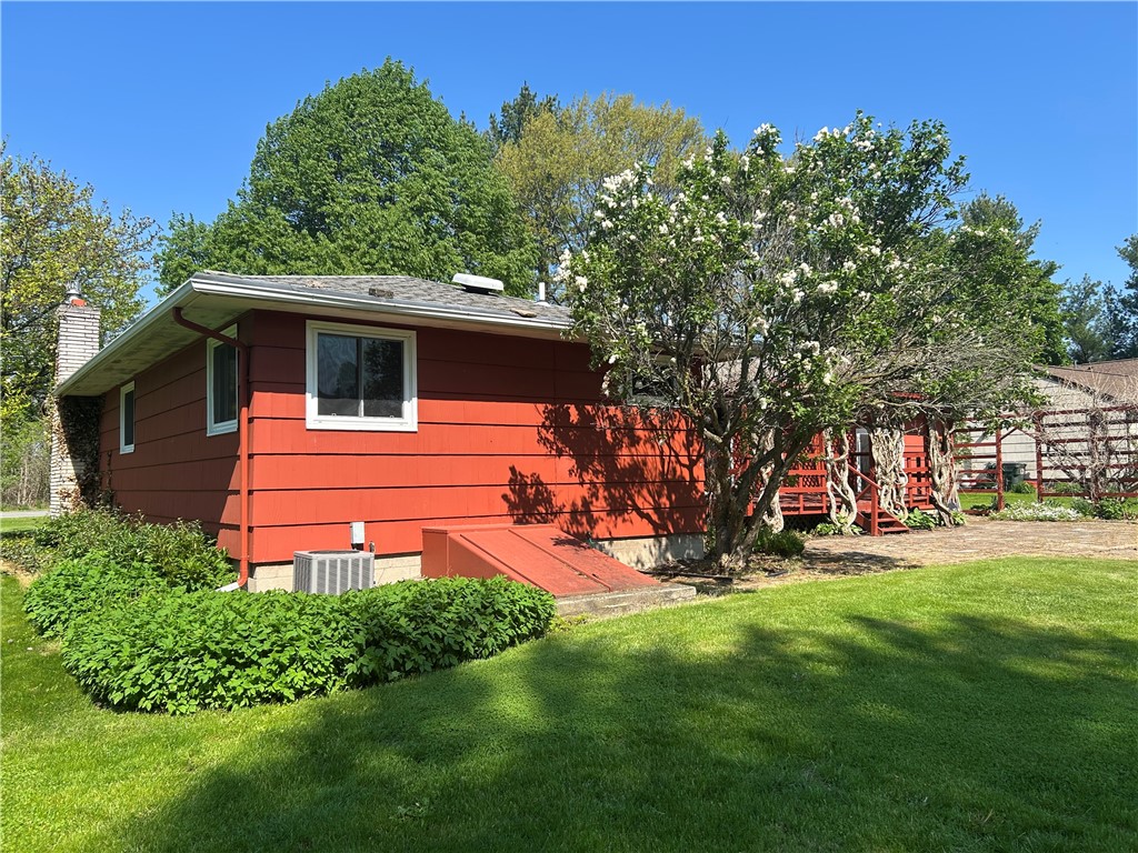 1468 Vroom Road Ogden, NY 14559 - Photo 2 of 24