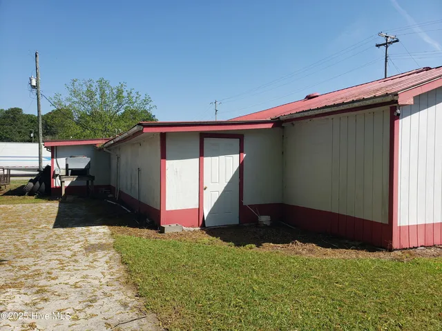 $249,999 | 809 Conway Road, Fair Bluff, NC 28439