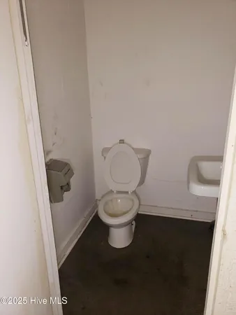 $249,999 | 809 Conway Road, Fair Bluff, NC 28439