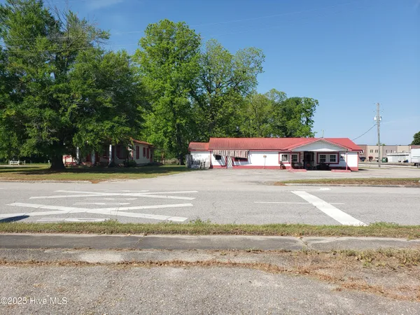 $249,999 | 809 Conway Road, Fair Bluff, NC 28439