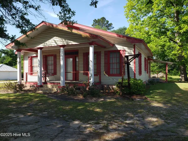 $249,999 | 809 Conway Road, Fair Bluff, NC 28439