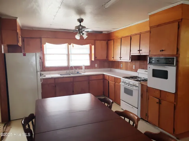 $249,999 | 809 Conway Road, Fair Bluff, NC 28439