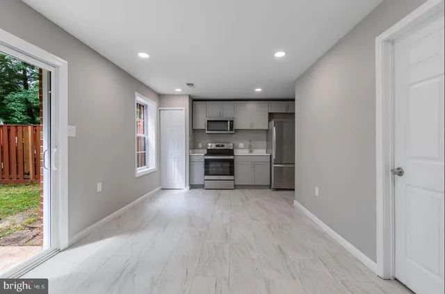 $3,500 | 46607 Carriage Court, Sterling, VA 20164