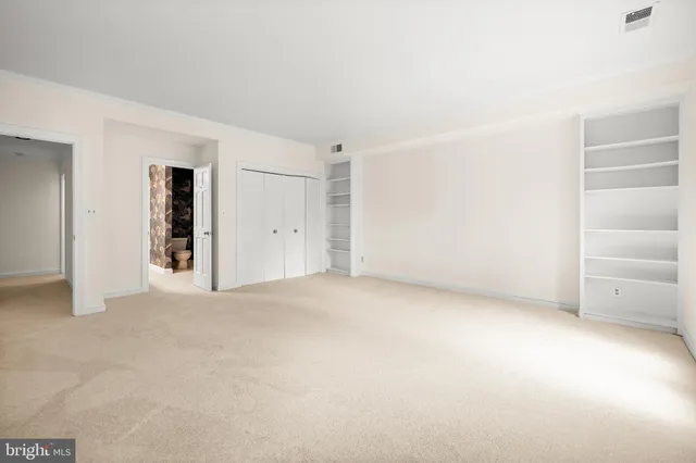 an empty room with a empty space