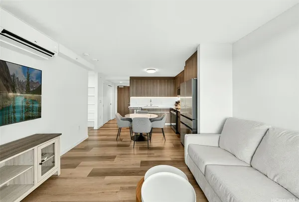 $4,000 | 1500 Rycroft Street, Unit 3305R, Honolulu, HI 96814
