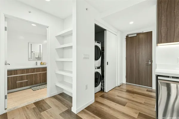 $4,000 | 1500 Rycroft Street, Unit 3305R, Honolulu, HI 96814