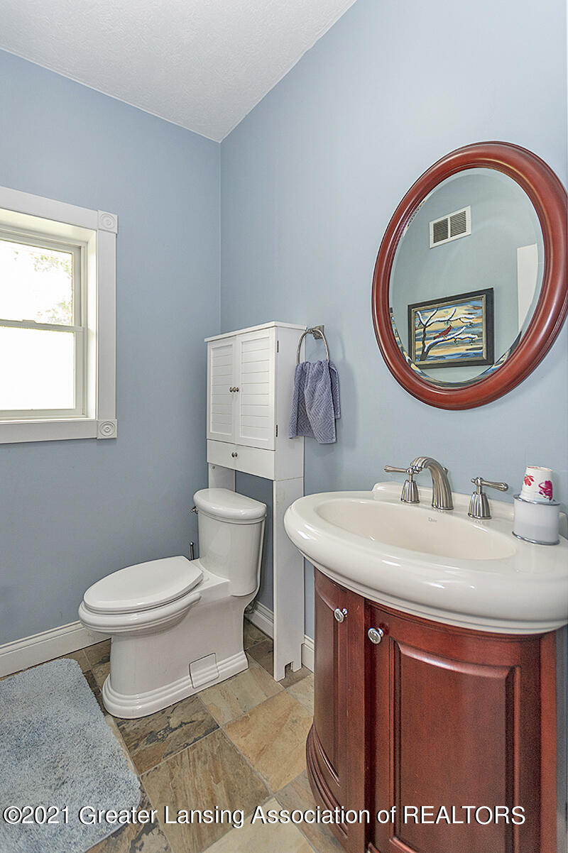 4890 Nichols Road Mason, MI 48854 - Photo 15 of 45 Main floor 1/2 bath