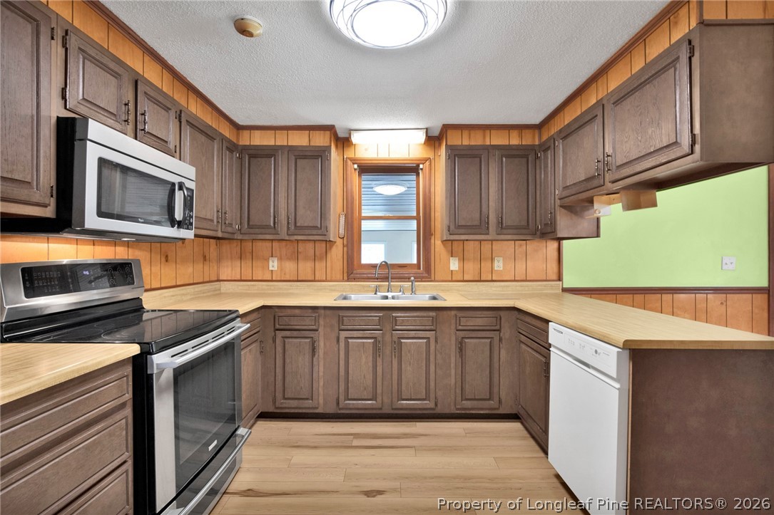 567 Johns Road Maxton, NC 28364 - Photo 6 of 39