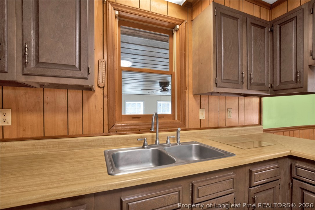 567 Johns Road Maxton, NC 28364 - Photo 7 of 39