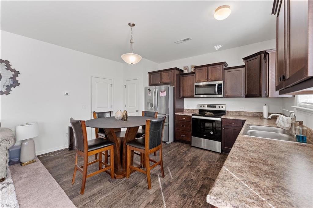 1088 Bitting Hall Circle Rural Hall, NC 27045 - Photo 11 of 32 Gallery Image 11