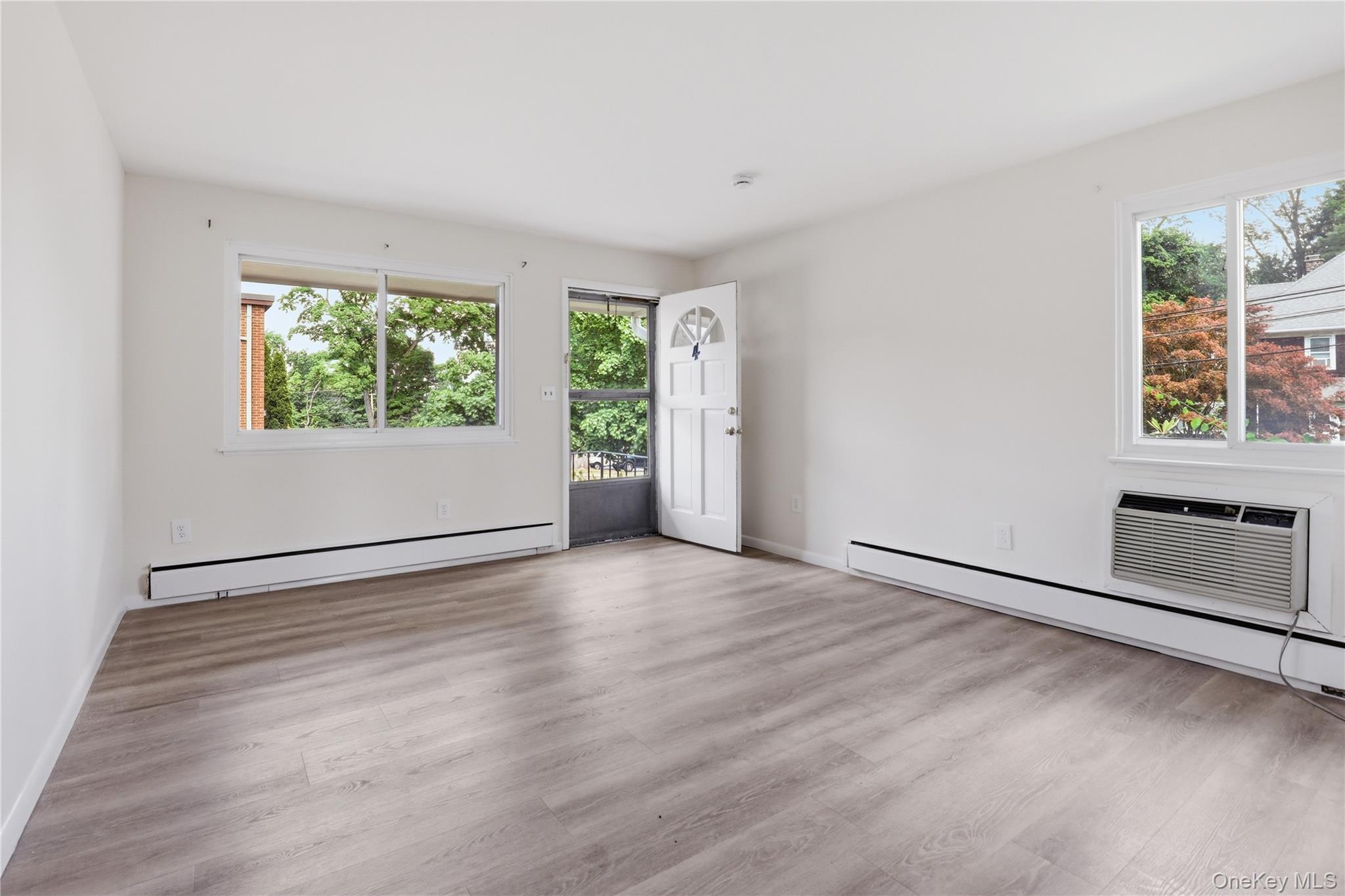 36 South Middletown Road, Unit 4 Pearl River, NY 10965 - Photo 2 of 5