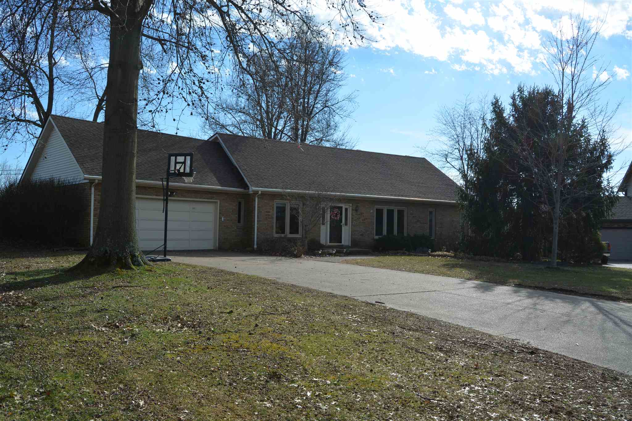 8055 Ridgemont Drive Newburgh, IN 47630 - Photo 1 of 29 Gallery Image 1