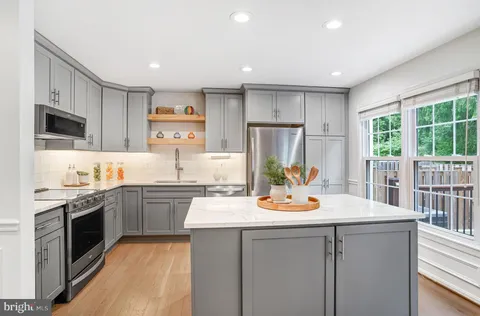 $625,000 | 4467 Holly Avenue, Fairfax, VA 22030