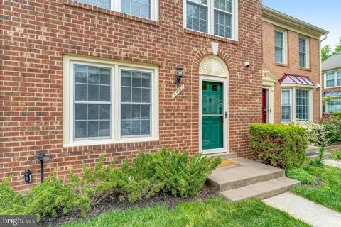 $625,000 | 4467 Holly Avenue, Fairfax, VA 22030