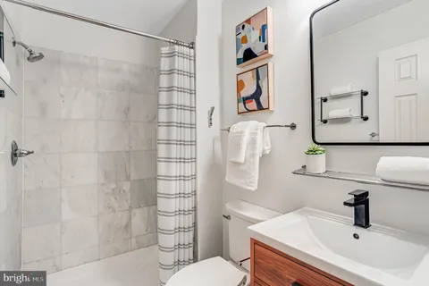 $625,000 | 4467 Holly Avenue, Fairfax, VA 22030