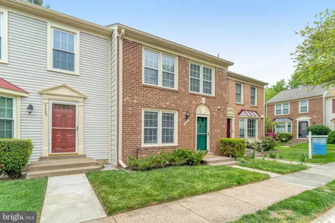 $625,000 | 4467 Holly Avenue, Fairfax, VA 22030