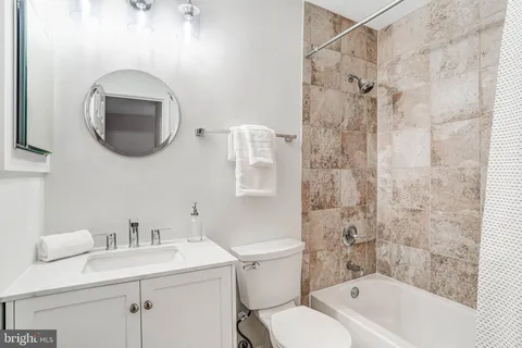 $625,000 | 4467 Holly Avenue, Fairfax, VA 22030