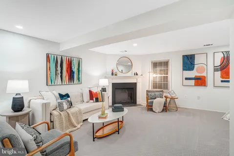 $625,000 | 4467 Holly Avenue, Fairfax, VA 22030