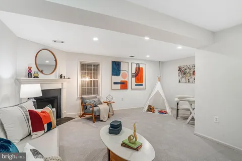 $625,000 | 4467 Holly Avenue, Fairfax, VA 22030