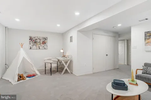 $625,000 | 4467 Holly Avenue, Fairfax, VA 22030