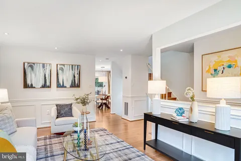 $625,000 | 4467 Holly Avenue, Fairfax, VA 22030