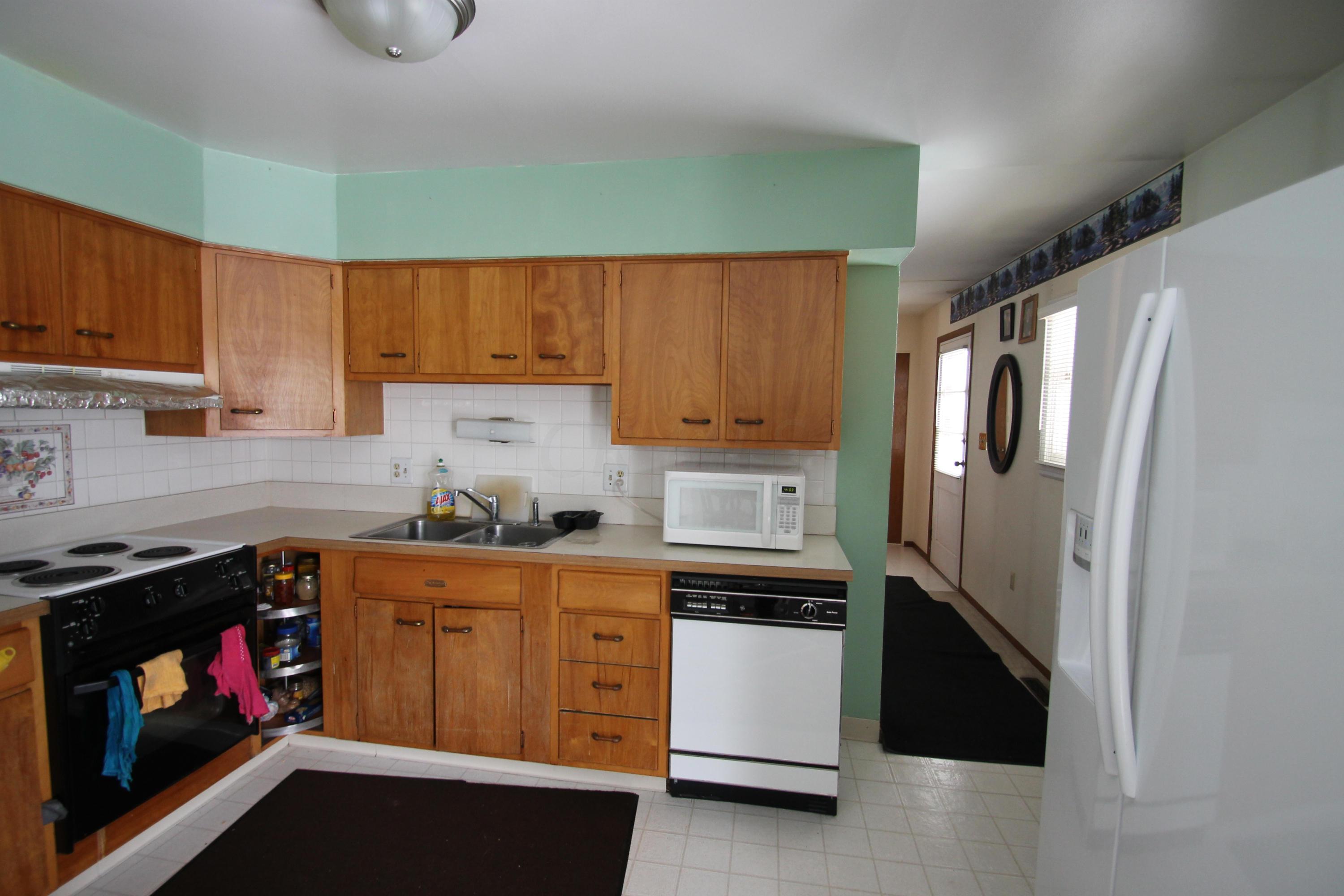 4750 Glendon Road Columbus, OH 43229 - Photo 4 of 12 Gallery Image 4