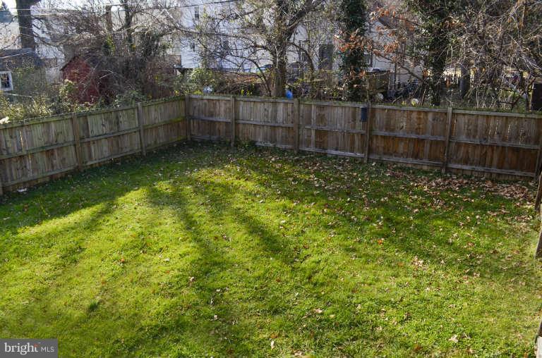 16 Ridge Road Baltimore, MD 21228 - Photo 22 of 24 Exterior (Rear)
