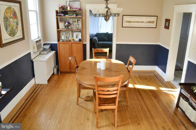 16 Ridge Road Baltimore, MD 21228 - Photo 6 of 24 Dining Room