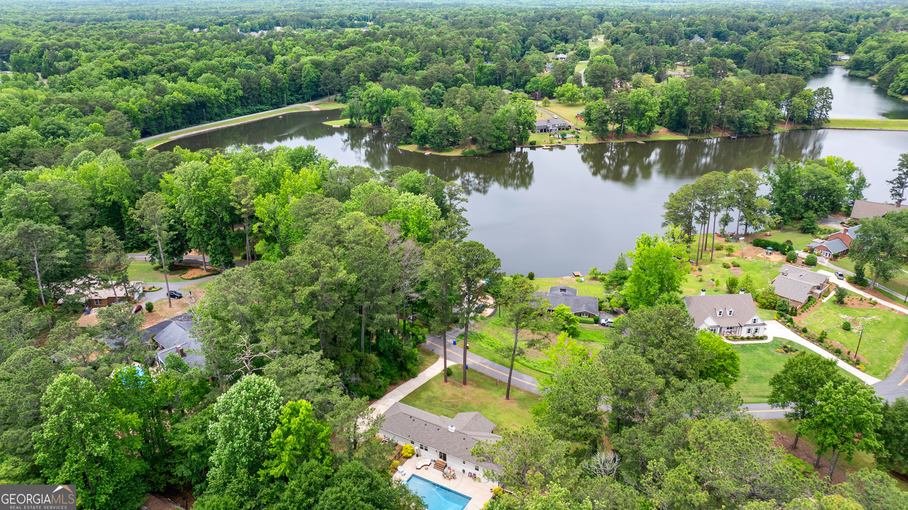 29 Red Bud Trail Newnan, GA 30263 - Photo 8 of 60