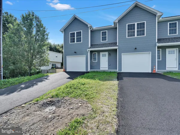 $240,000 | 220 West High Street, Frackville, PA 17931