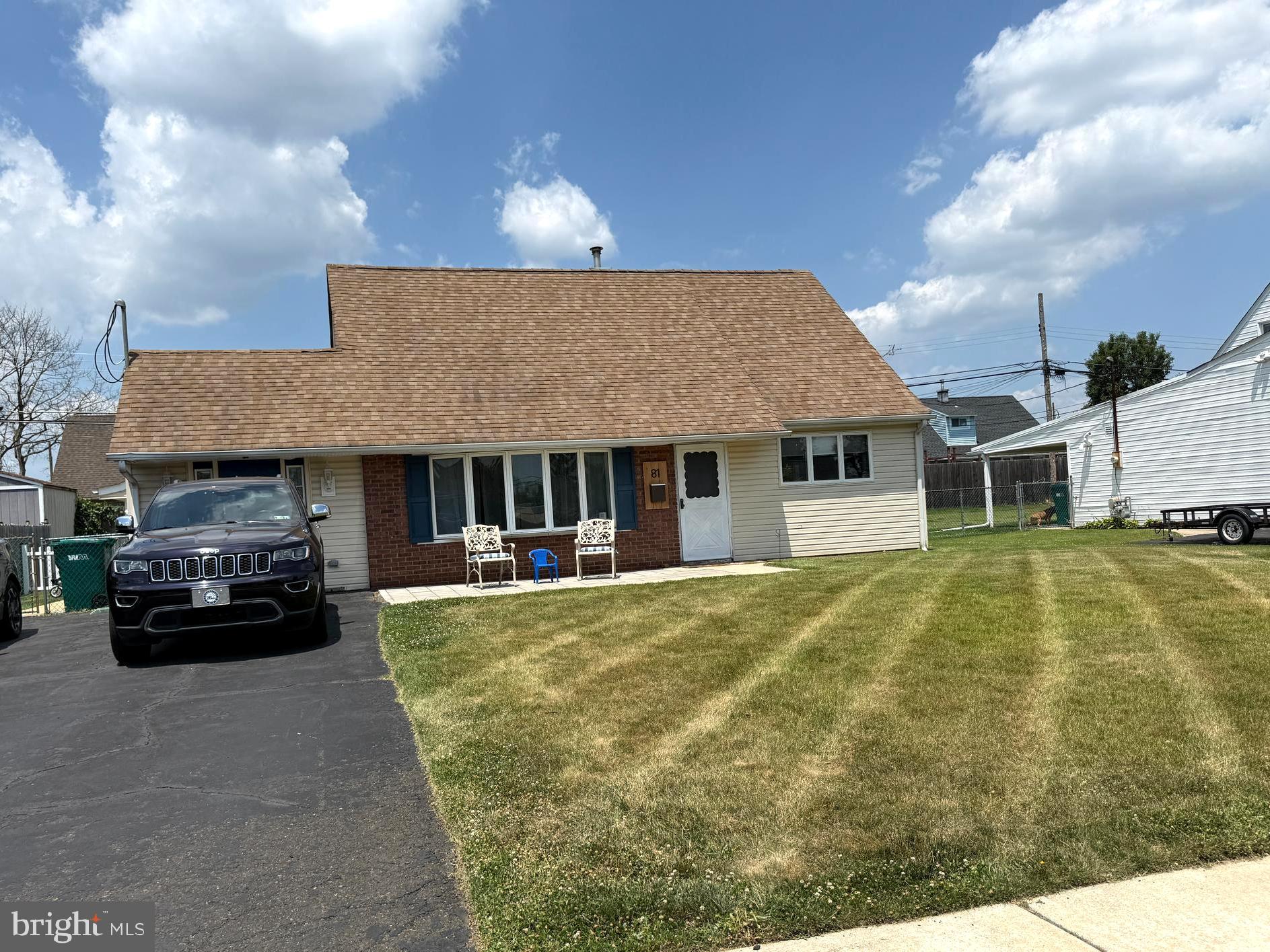 81 Queen Lily Road Levittown, PA 19057 - Photo 5 of 47