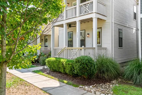$425,000 | 725 Mill Creek Meadow Drive, Nashville, TN 37214